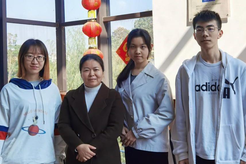 说明: //cet.krmh.net/__local/2/C4/46/85C98A8A7CEE0044E6575DAB852_763AEB43_370A2.jpg?e=.jpg